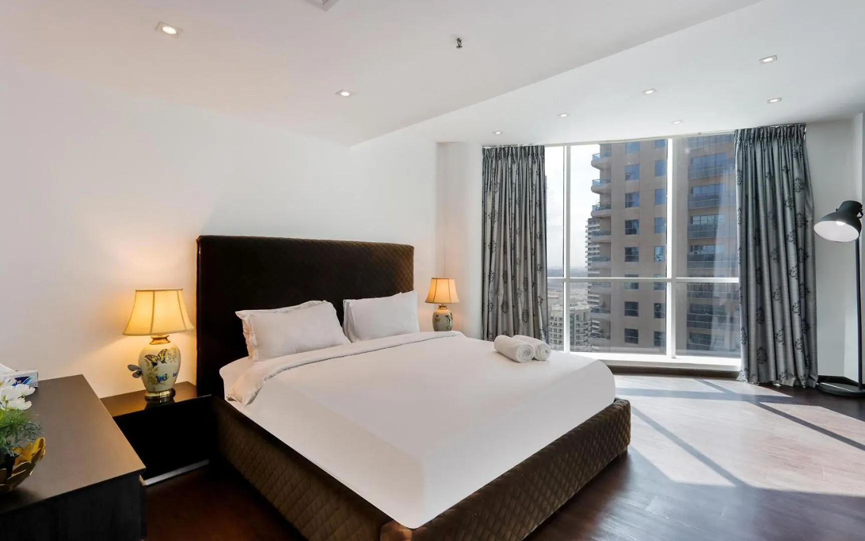 Apartment Livbnb - Contemporary Suite With Private Plunge Pool Dubai