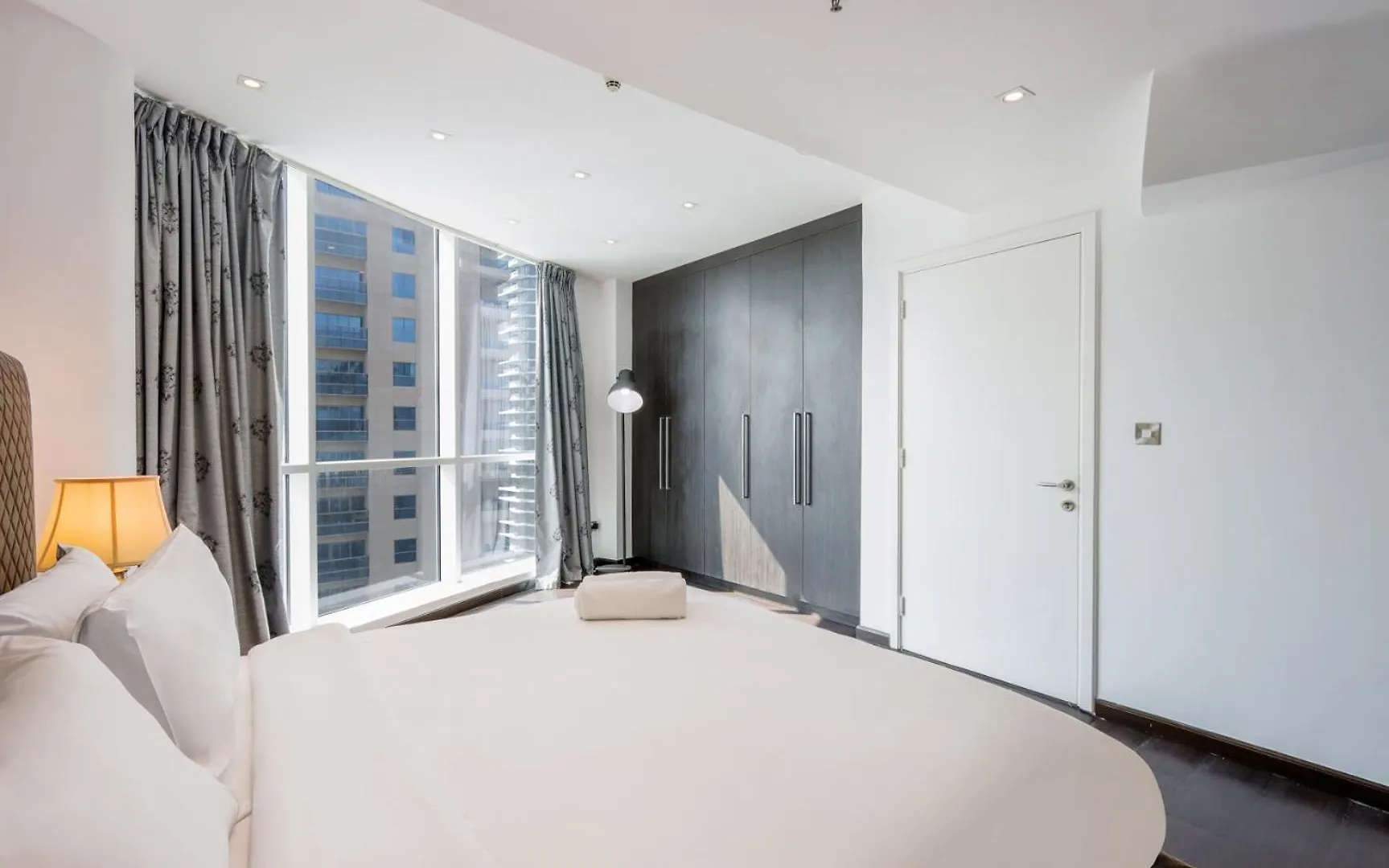 Apartment Livbnb - Contemporary Suite With Private Plunge Pool Dubai United Arab Emirates